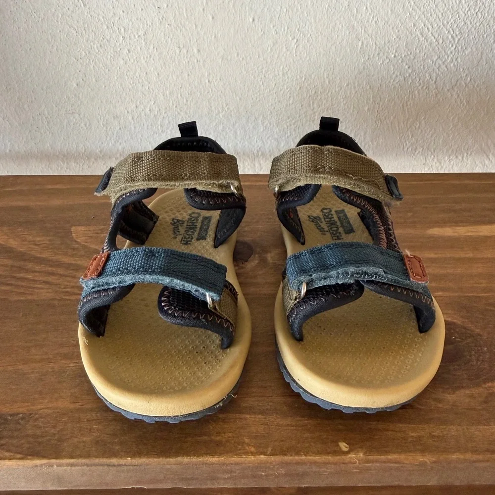 OshKosh B'gosh Washable Sport Toddler Sandals Hook Loop Multicolor Size 8M